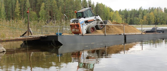 Kaivinkone lautalla, Päijänne